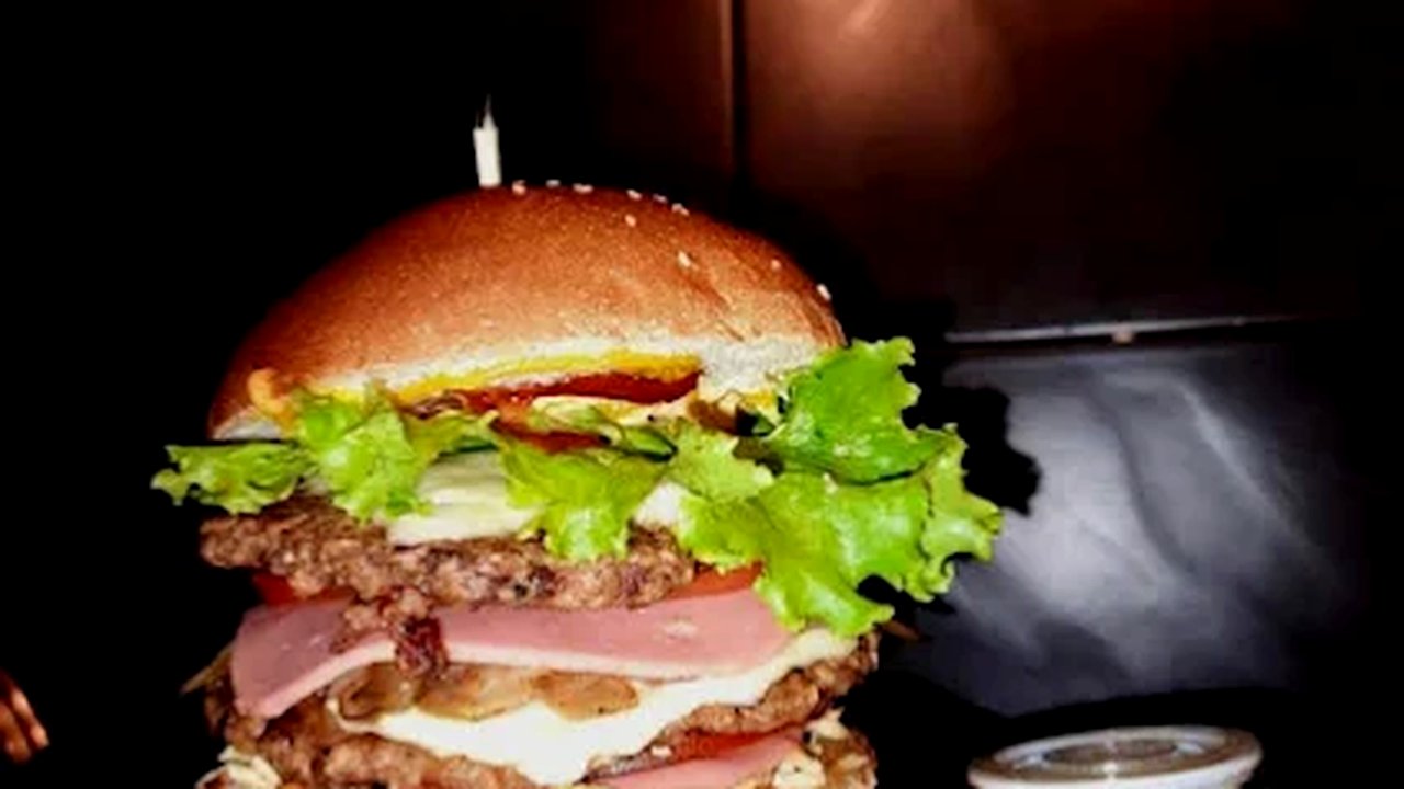 Hamburguesa Mc Konan — jugosa y bien armada